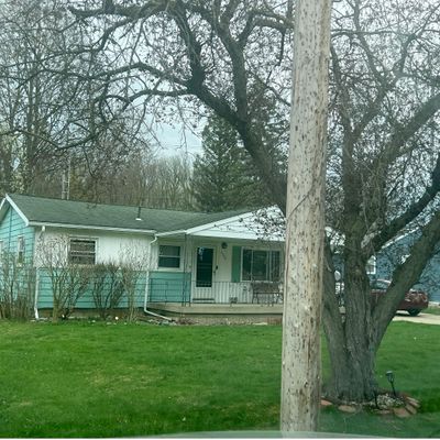 2246 Woodstead St, Burton, MI 48509