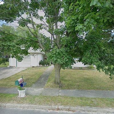 20 Tivoli St, Toms River, NJ 08757