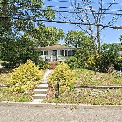 2000 Windsor Ave, Toms River, NJ 08753