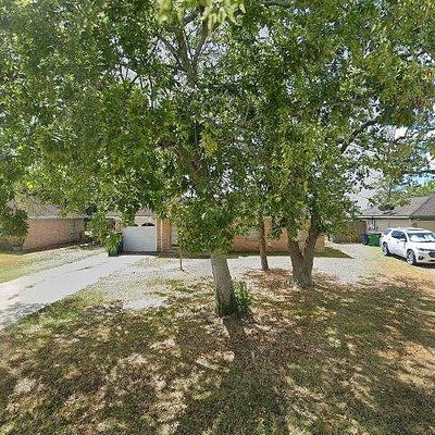 204 Sands St, Angleton, TX 77515