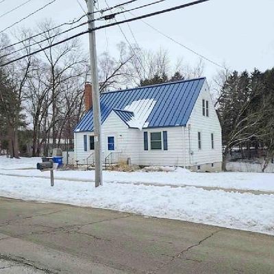 207 W Chestnut St, Pardeeville, WI 53954