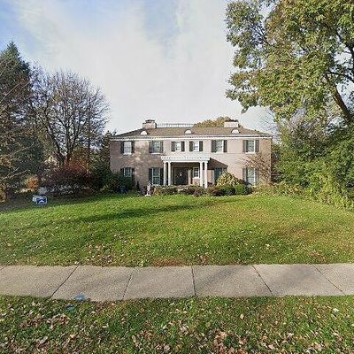 258 Nuttall Rd, Riverside, IL 60546