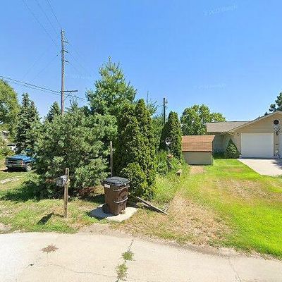 26 Deer River Rd, Columbus, NE 68601