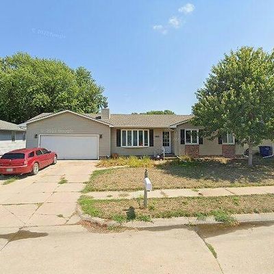 2636 Idaho Ave, Fremont, NE 68025