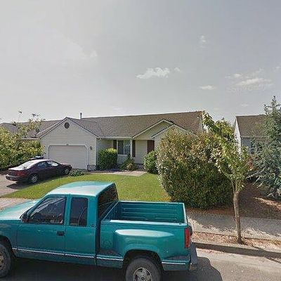 2680 Stanford St, Woodburn, OR 97071