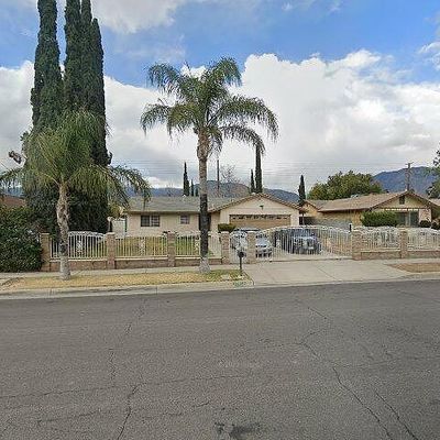 27032 Hibiscus St, Highland, CA 92346