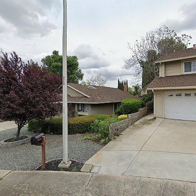 2709 Iris Ct, Antioch, CA 94531