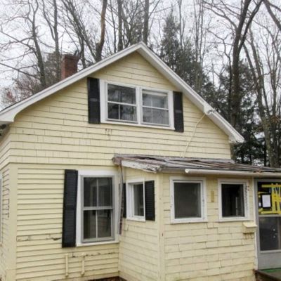 273 Maple Ave, Claremont, NH 03743