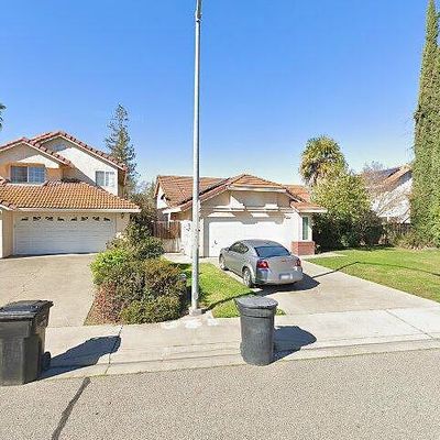 274 N Maag Ave, Oakdale, CA 95361