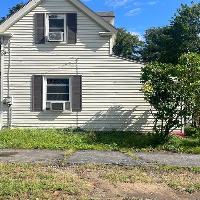 28 Jackson St, Rochester, NH 03867