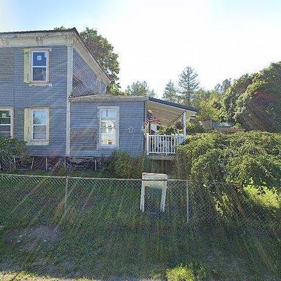 28 Mitchell St, Eastport, ME 04631