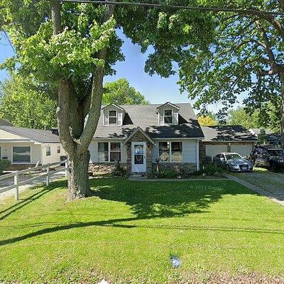 282 Courtland Blvd, Eastlake, OH 44095