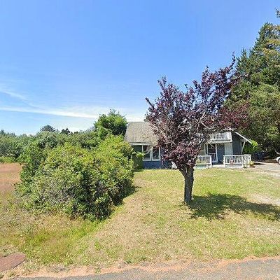 233 Point Brown Ave Sw, Ocean Shores, WA 98569