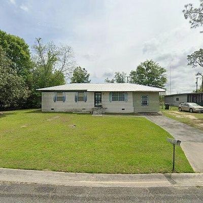 236 Lakeside Dr, Moultrie, GA 31768