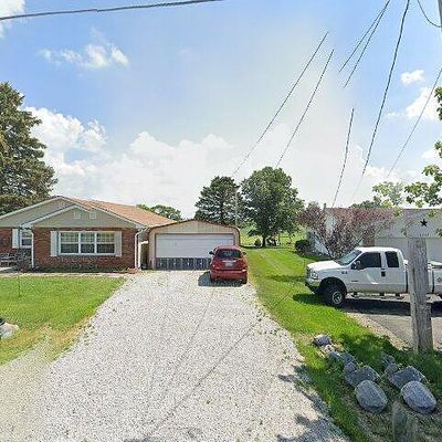 2364 Old Springfield Rd, New Holland, OH 43145