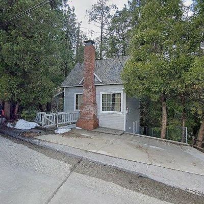 24020 Bowl Rd, Crestline, CA 92325