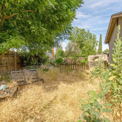 2405 W Cambridge Ave, Visalia, CA 93277