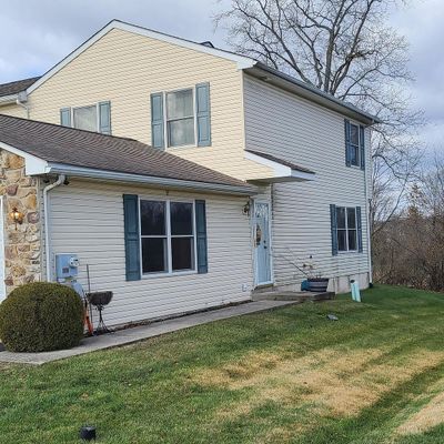 2501 Emerald Ln, Quakertown, PA 18951