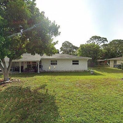 2508 Newport Dr, Fort Pierce, FL 34982