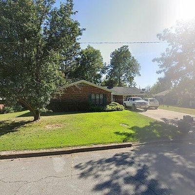 2511 Buckner Ave, Tupelo, MS 38801