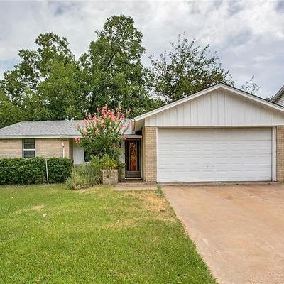 313 Bowles Ct, Kennedale, TX 76060