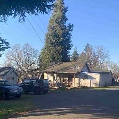 316 W Center St, Silverton, OR 97381