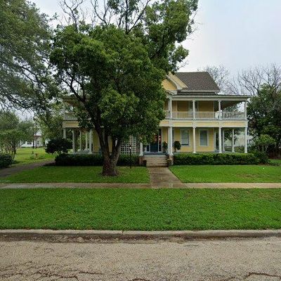 316 Welch Ave, Palacios, TX 77465