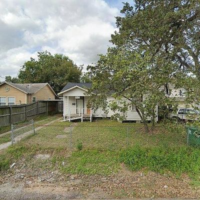 317 Melbourne St, Houston, TX 77022