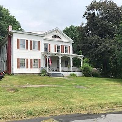 32 State St, Oxford, NY 13830