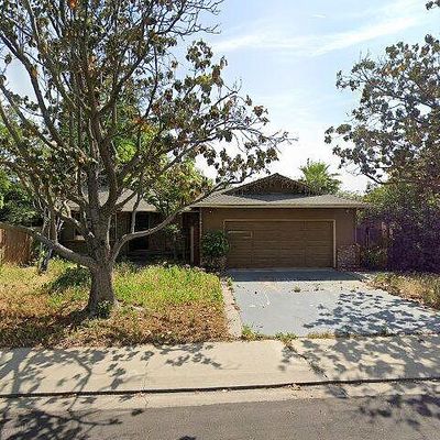 3204 University Dr, Modesto, CA 95350