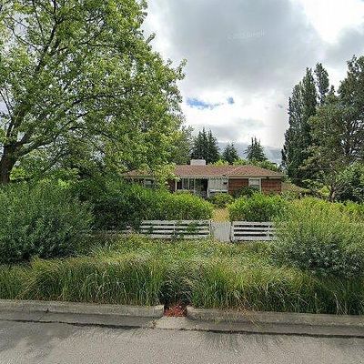 3220 Forest Dr, Bremerton, WA 98310