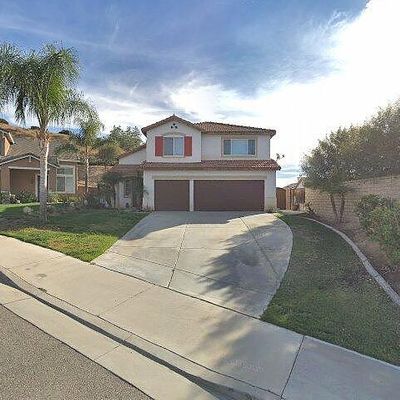 323 Laura Lake Dr, Lake Elsinore, CA 92530