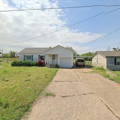 323 W Almar Dr, Chickasha, OK 73018