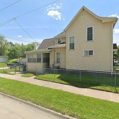 326 Linden Ave, Waterloo, IA 50703