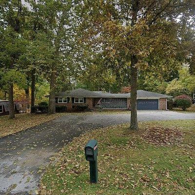 33 E Cresthill Rd, Terre Haute, IN 47802