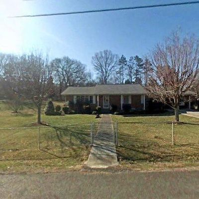 3335 Corbin Dr, Morristown, TN 37814