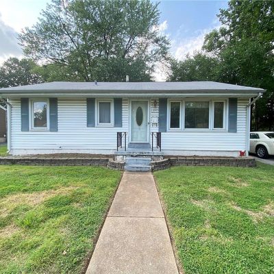 3347 Krem Ave, Saint Ann, MO 63074