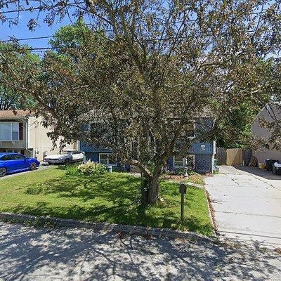 34 Dante Ave, Johnston, RI 02919