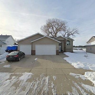 3401 Bay Shore Bnd Se, Mandan, ND 58554