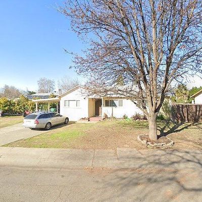 35 Oak Dr, Chico, CA 95926