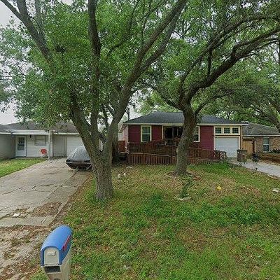 3004 Wyoming Ave, Dickinson, TX 77539