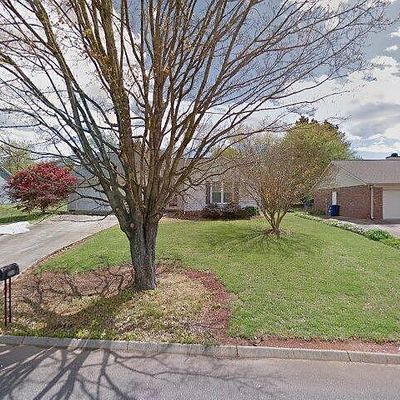 304 Laurel Tree Ln, Simpsonville, SC 29681