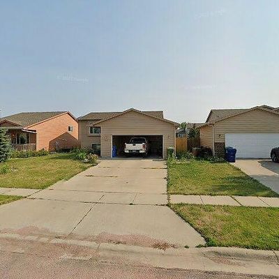 3913 W 92 Nd St, Sioux Falls, SD 57108