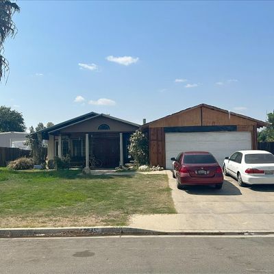 3945 Courtney St, Bakersfield, CA 93312