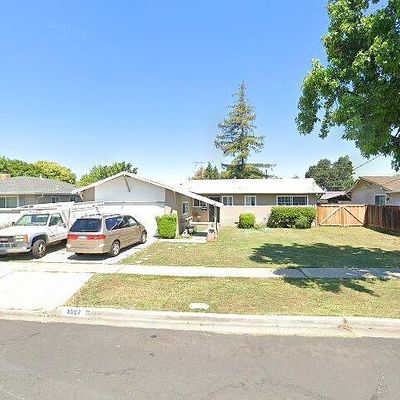 3967 Royal Arch Dr, Concord, CA 94519