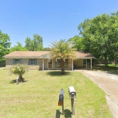 4 Oxford Dr, Gulfport, MS 39503