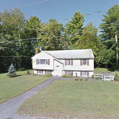 4 Quincy Ln, Merrimack, NH 03054