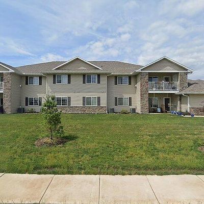 400 E Franklin St #202, Eldridge, IA 52748