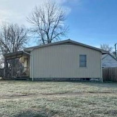 406 E Berry St, Hamilton, MO 64644