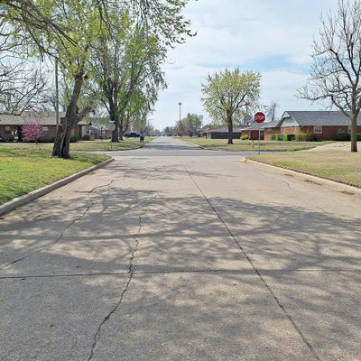 408 N Cherokee St, Hennessey, OK 73742